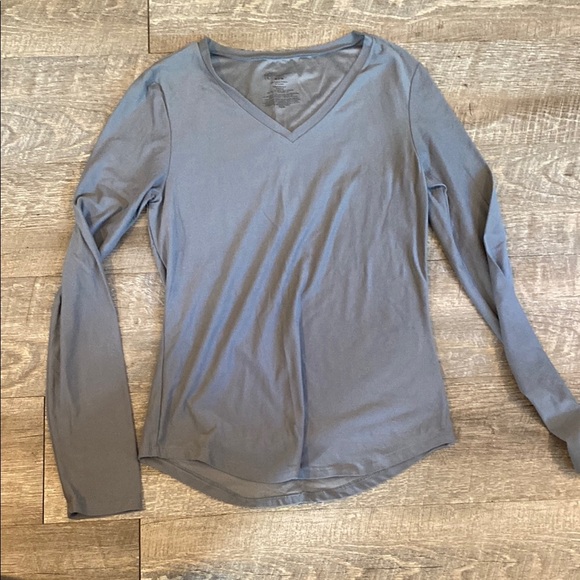 Gray Fitted Long Sleeve Tee - Picture 1 of 3